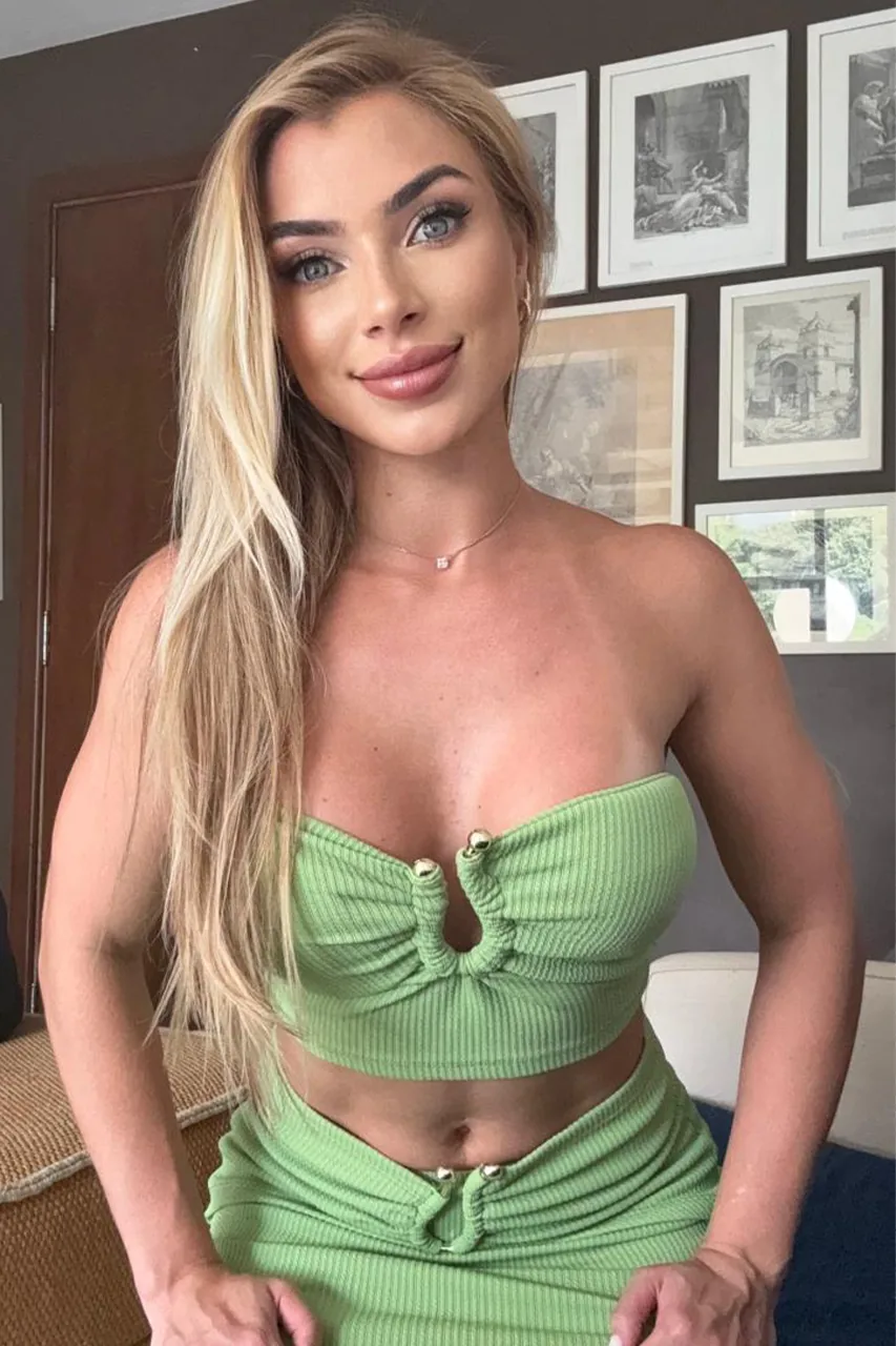Larissa — Foto 4